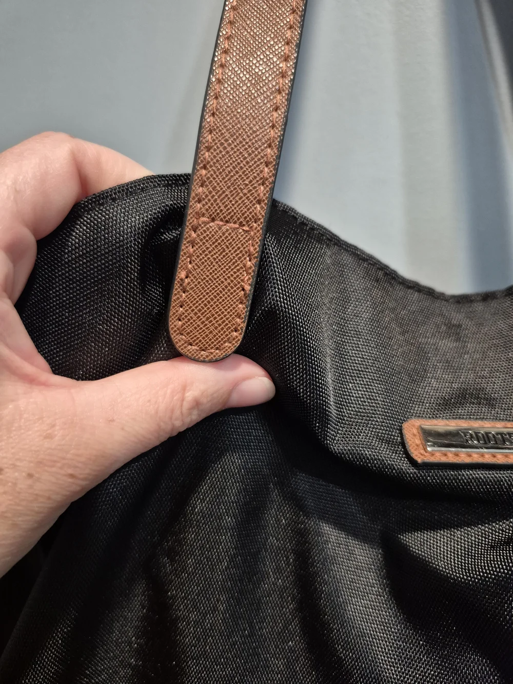 Roots Nylon Water Resistant Black Tote Bag Brown Leather Straps 3 Compartments - Picture 5 of 17